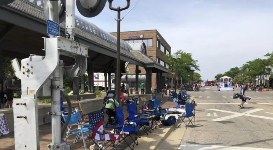 Update: Shooting At Fourth Of July Parade In Highland Park, Illinois Leaves At Least 6 Dead And Dozens Injured 4